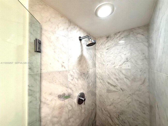 Building Photo - 253 NE 2nd St