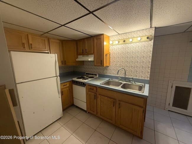 Building Photo - 1301 Main St