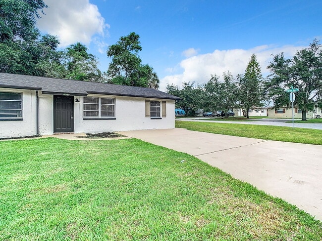 Building Photo - 1525 Swordbill Dr