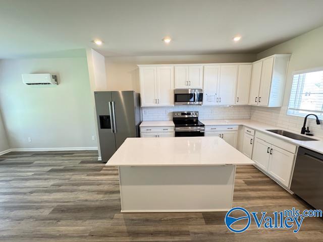 Building Photo - 121 Foster Wy Dr