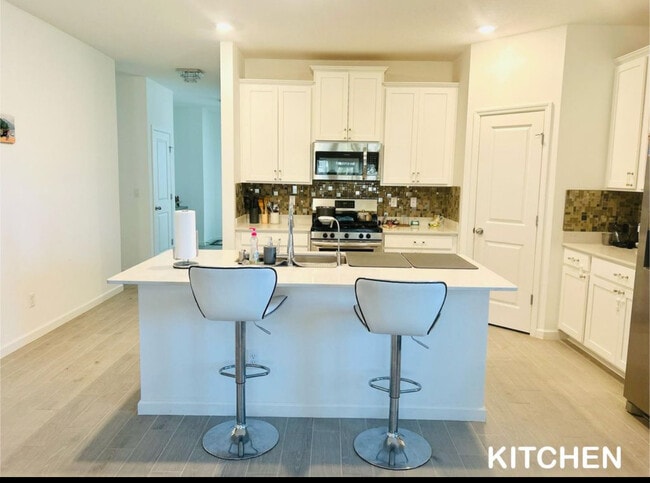 Building Photo - 35 White Rabbit Run