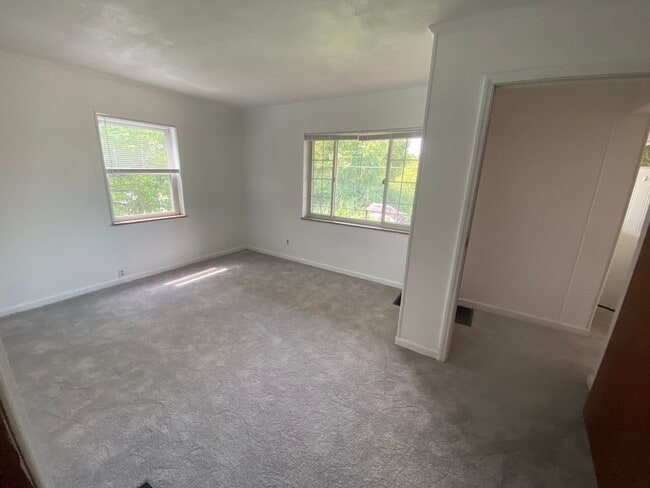 Building Photo - BRIDGETOWN - Charming 4 bedroom home w lots of living space.  1 car gar.  deck.