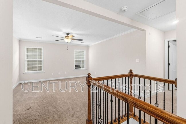 Building Photo - 302 Dorn St