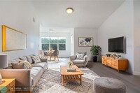 Building Photo - 12980 Vista Isles Dr