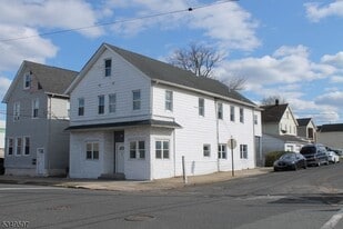 Building Photo - 519 Roosevelt Ave