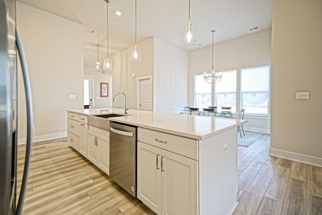 Building Photo - 24487 Robert Andrew Dr