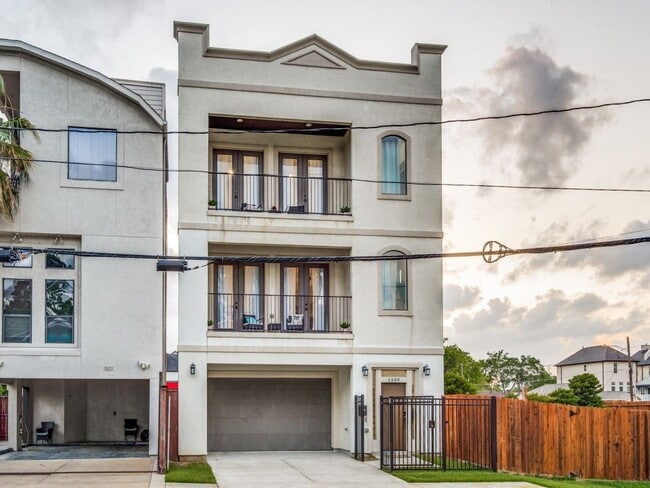 Building Photo - 1509 Holly St