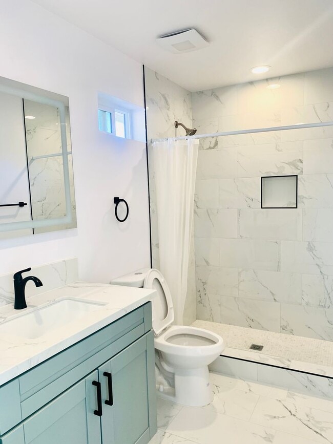 Building Photo - Newly Constructed 2BD/2BA Available in Ran...