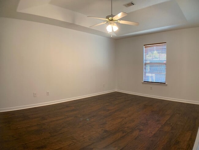 Building Photo - 622 Brook Trail