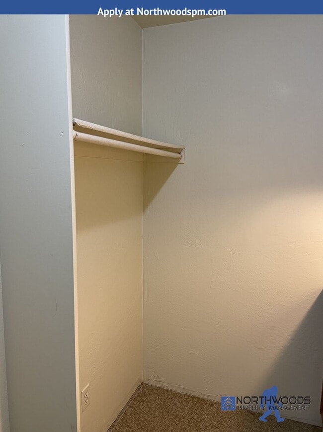 Building Photo - Cozy Studio Apartment