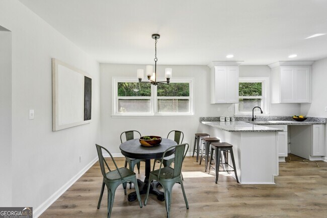 Building Photo - 2519 Miriam Ln