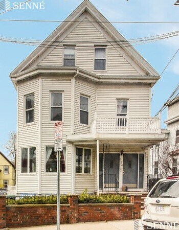 Building Photo - 124 Walnut St