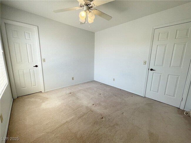 Building Photo - 420 Crater Ct