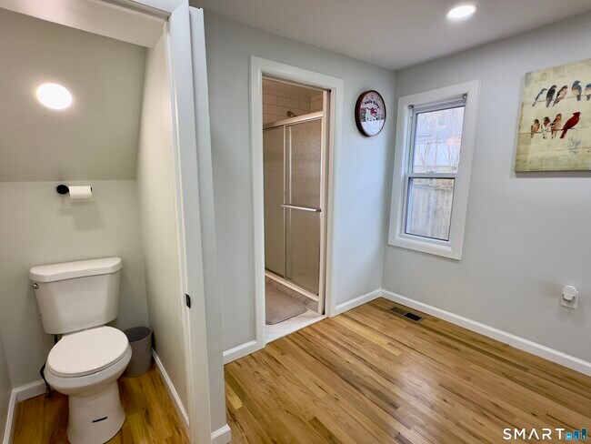 Building Photo - 309 Greenfield St