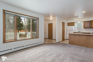 Building Photo - 1180 N Elsinore Ave