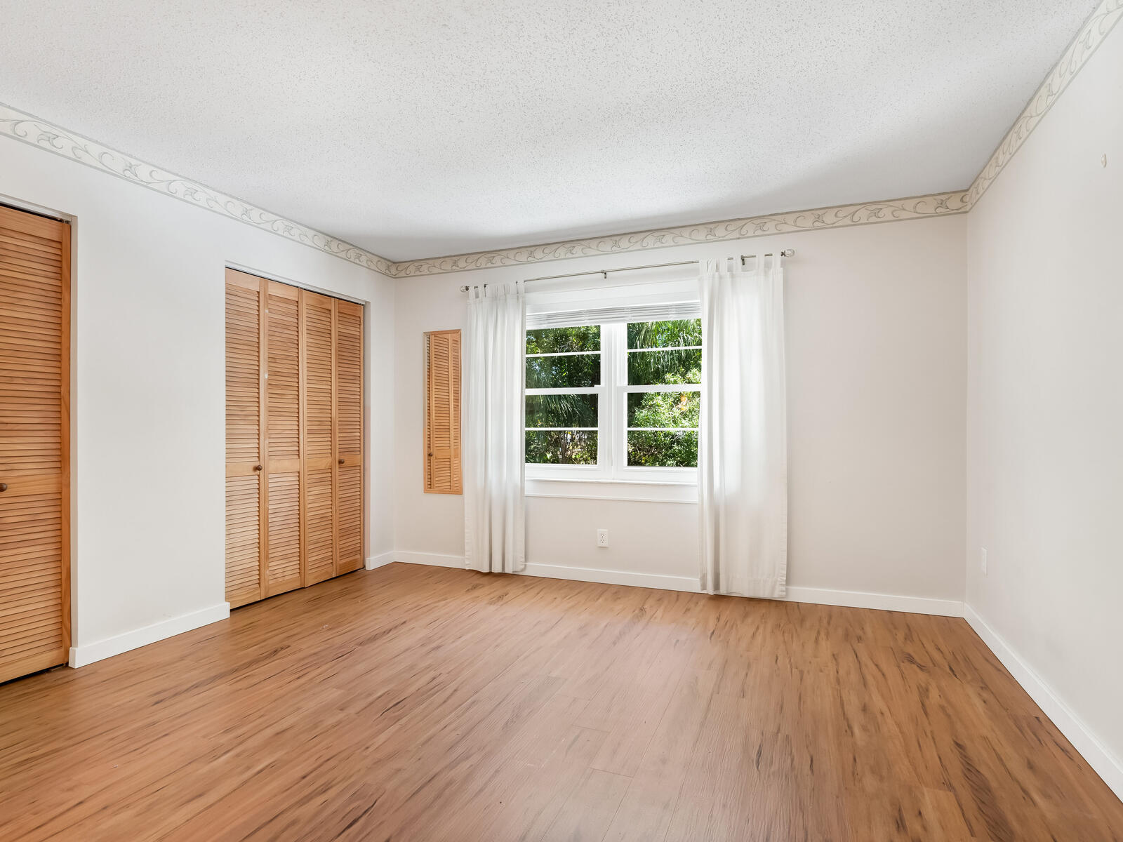 Master Bedroom - 4805 Rilma Ave