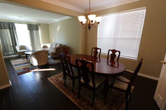 Building Photo - 21010 Wild Springs Dr