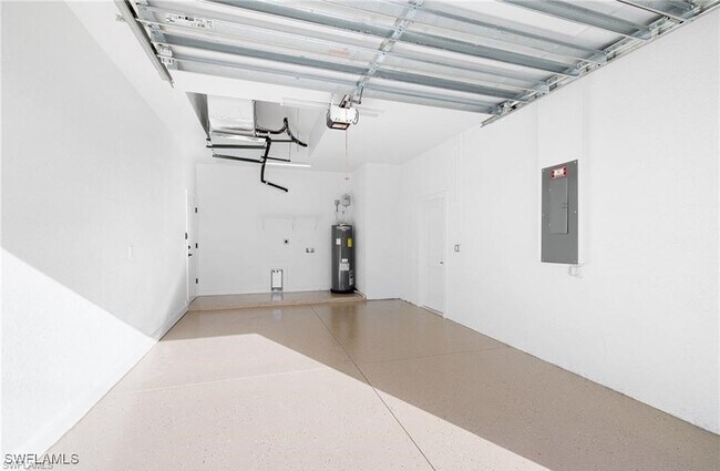 Building Photo - 1715 W 12th St