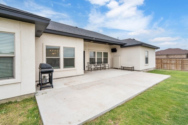 Building Photo - 423 Pitaya Ln