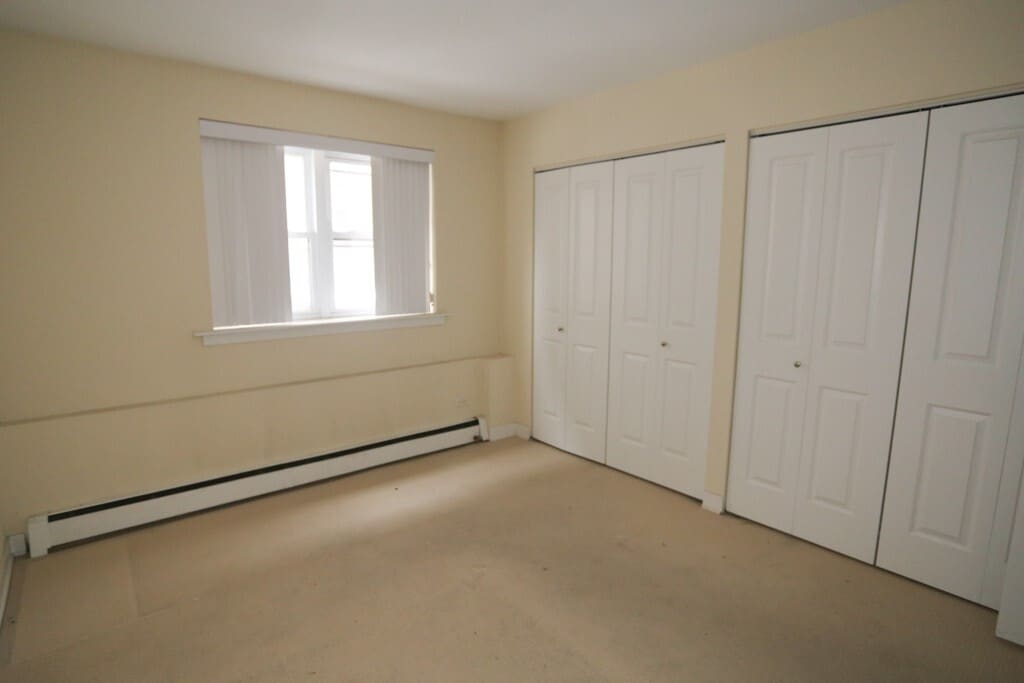 Building Photo - 630 W Wrightwood Ave