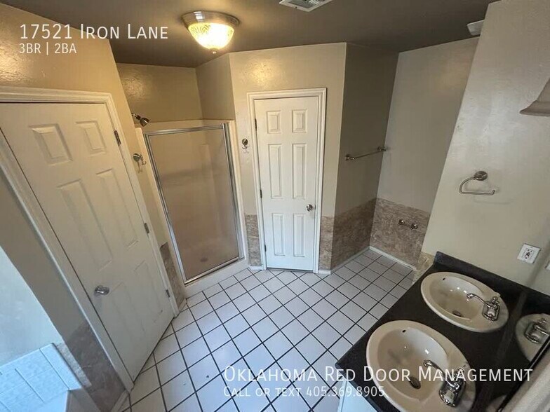 Building Photo - 17521 Iron Ln