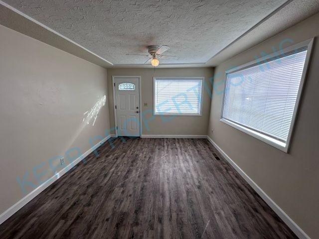 Building Photo - Charming 3-Bedroom Retreat in Milwaukie – Your Perfect 1294 Sq. Ft. Home Awaits!