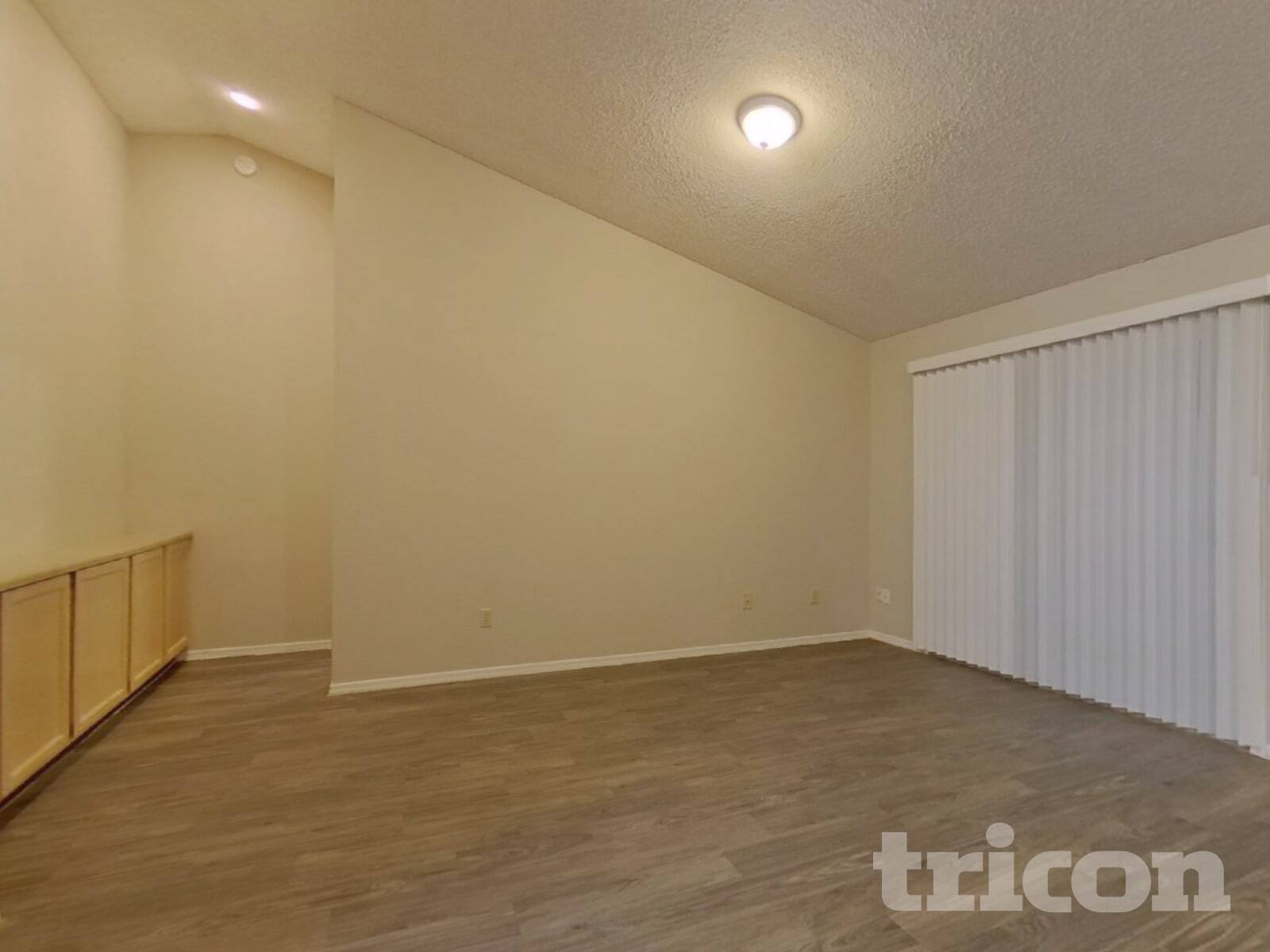 Building Photo - 1313 N Avoca