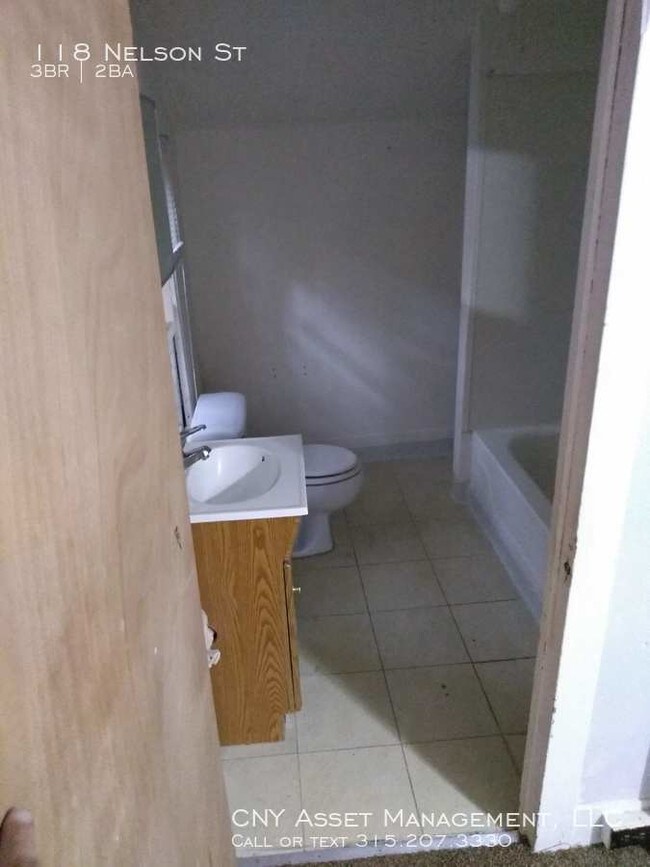 Building Photo - 3 Bedroom/2 Bath Single family House For Rent