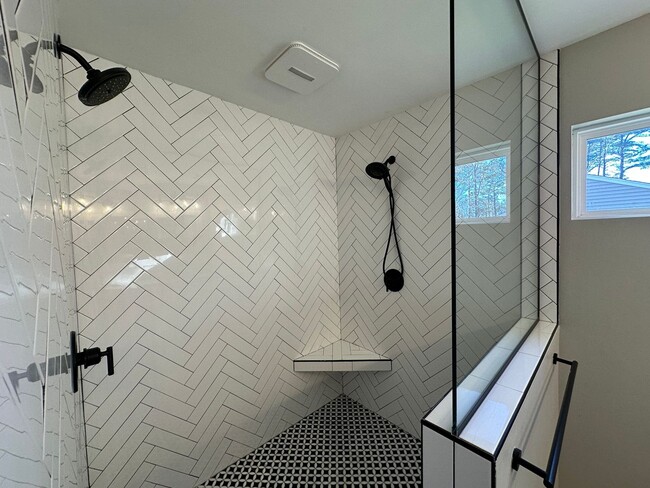 Building Photo - Call Amanda Tate at (757)289-6810 for more information