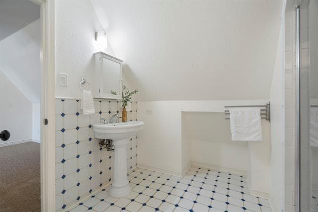 Building Photo - 5833 Victor St