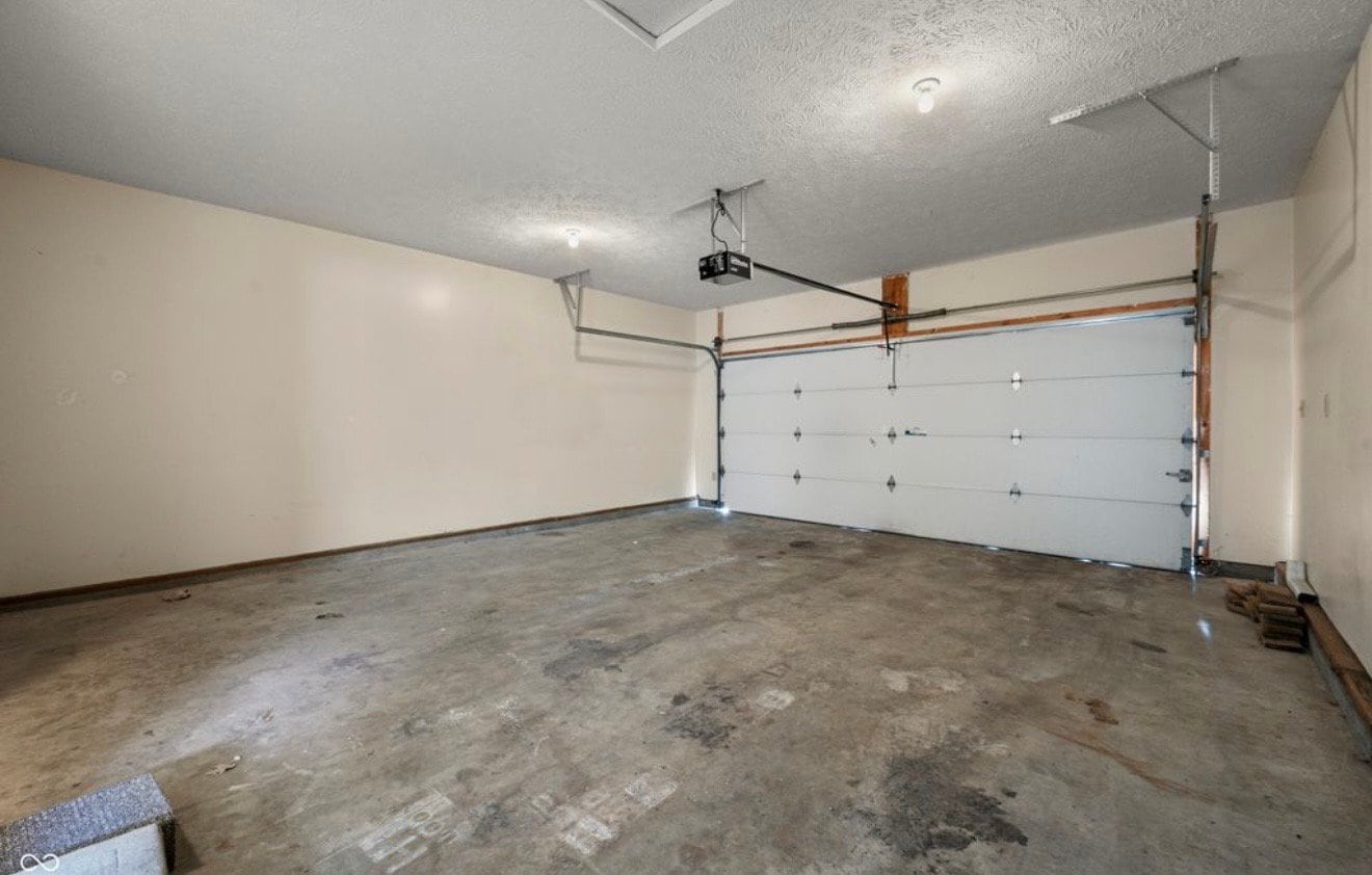 Building Photo - 810 W Gaston Dr