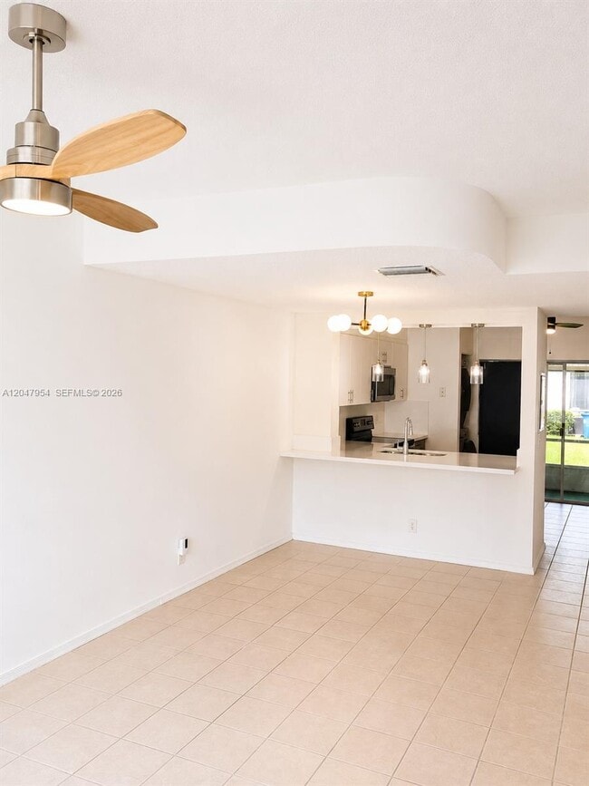 Building Photo - 3 Whitehead Cir