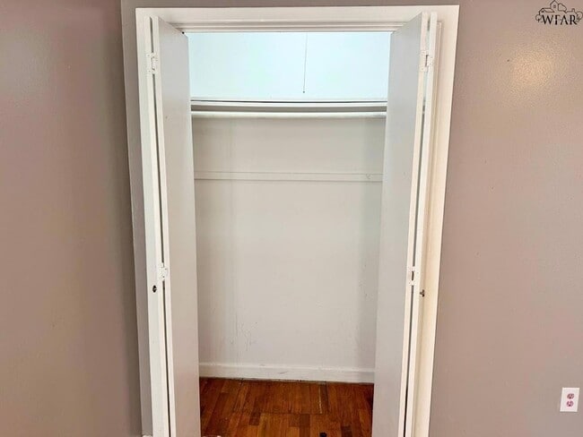 Building Photo - 4503 McCrory Ave