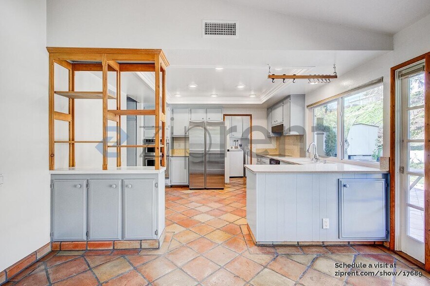 Building Photo - 24401 Regina St