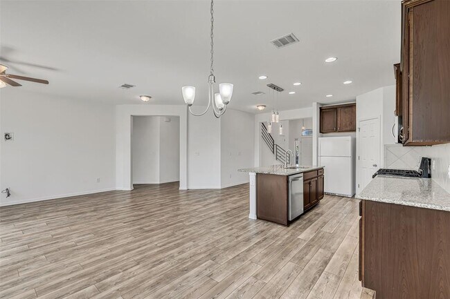 Building Photo - 620 Little Draw Ln