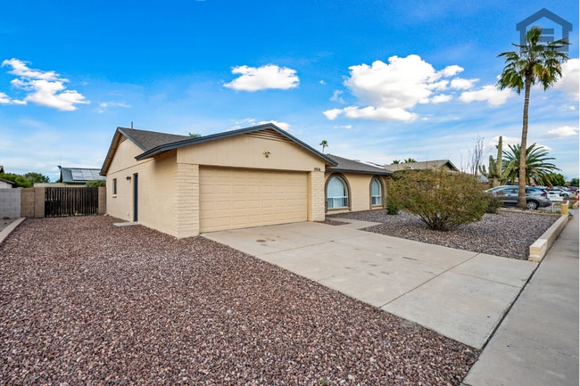 Building Photo - 3Bed/2Bath House at Thunderbird/59th Ave! Ready for Immediate Move-In! – RV GATE!