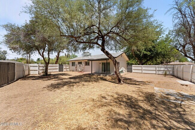 Building Photo - 209 Sylvan Rd