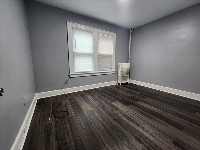 Building Photo - 87 S Washington St