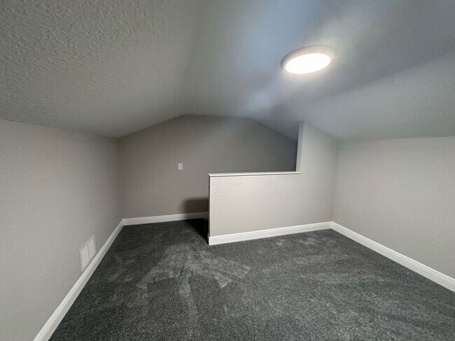 Building Photo - 5151 SE 103rd Ln