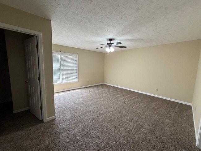 Building Photo - 147 Harmon Dr