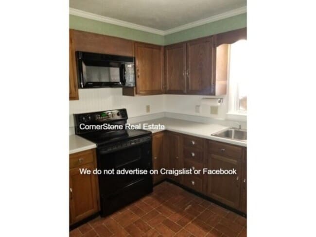 Building Photo - Ranch Style Home