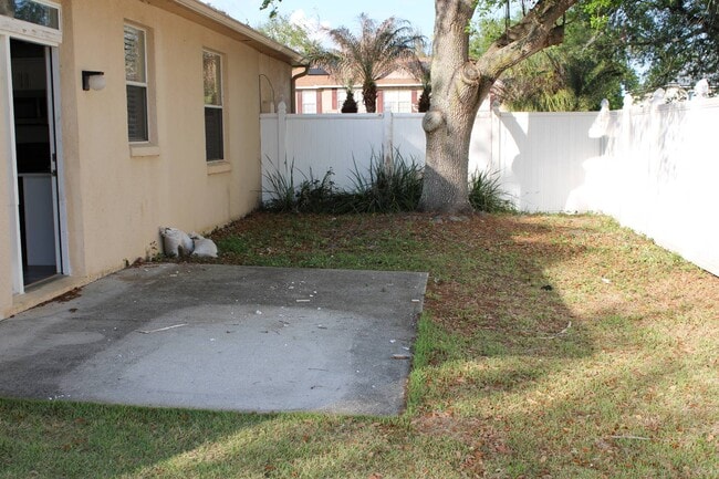 Building Photo - 353 Heather Hills Dr