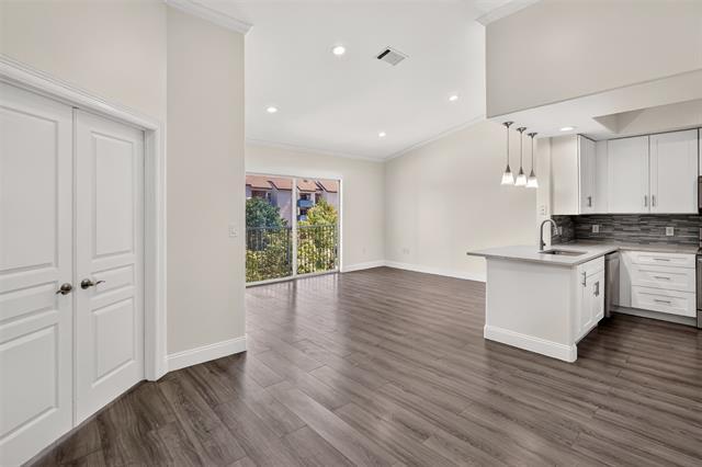 Building Photo - 330 Las Colinas Blvd E