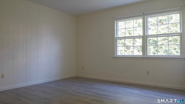 Building Photo - 23 Derbyshire