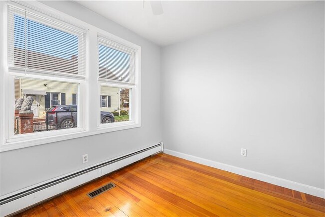 Building Photo - 1561 Cranston St