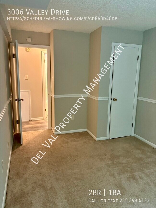 Building Photo - 3006 Valley Dr