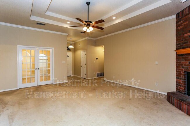 Building Photo - 4505 Vahrenkamp Dr