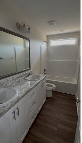 Building Photo - 638 Belfast Loop