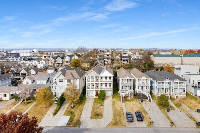 Building Photo - 4604A Michigan Ave