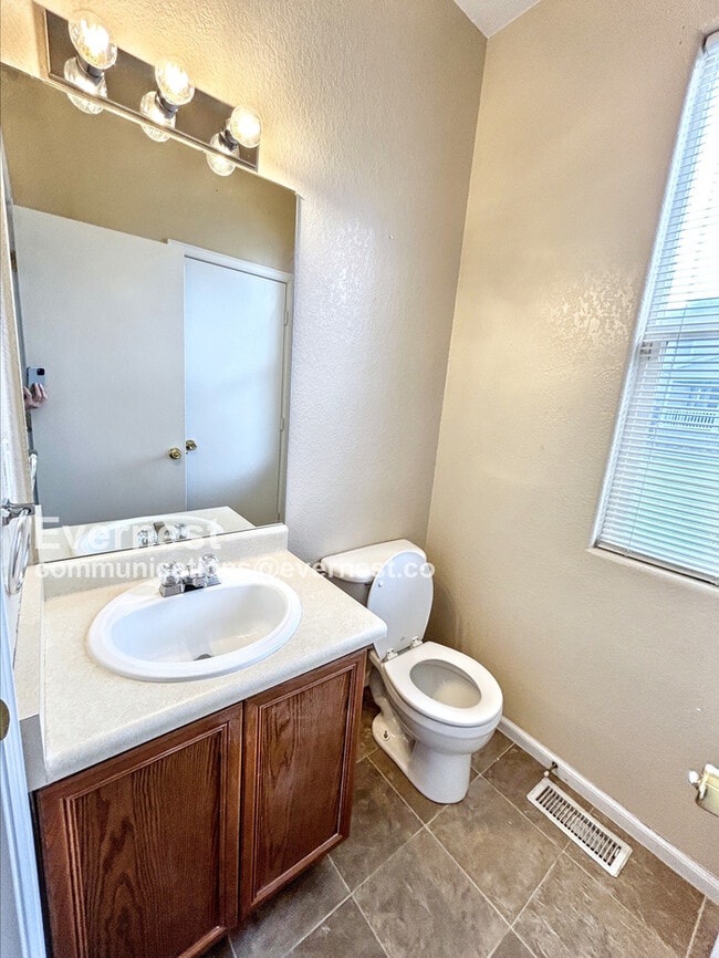 Building Photo - 5906 Ensemble Heights